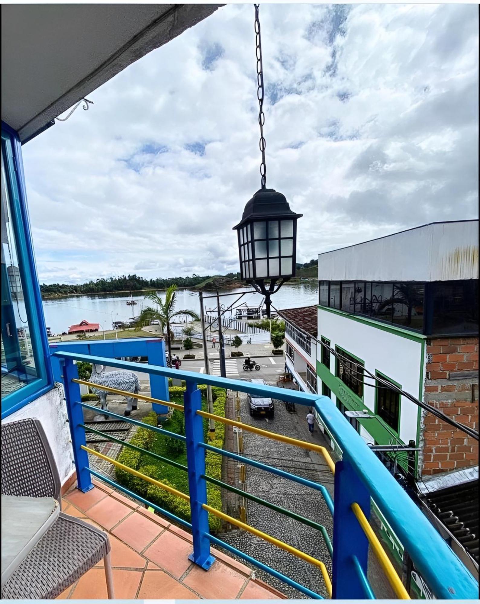 Hotel Guatatur Guatapé エクステリア 写真