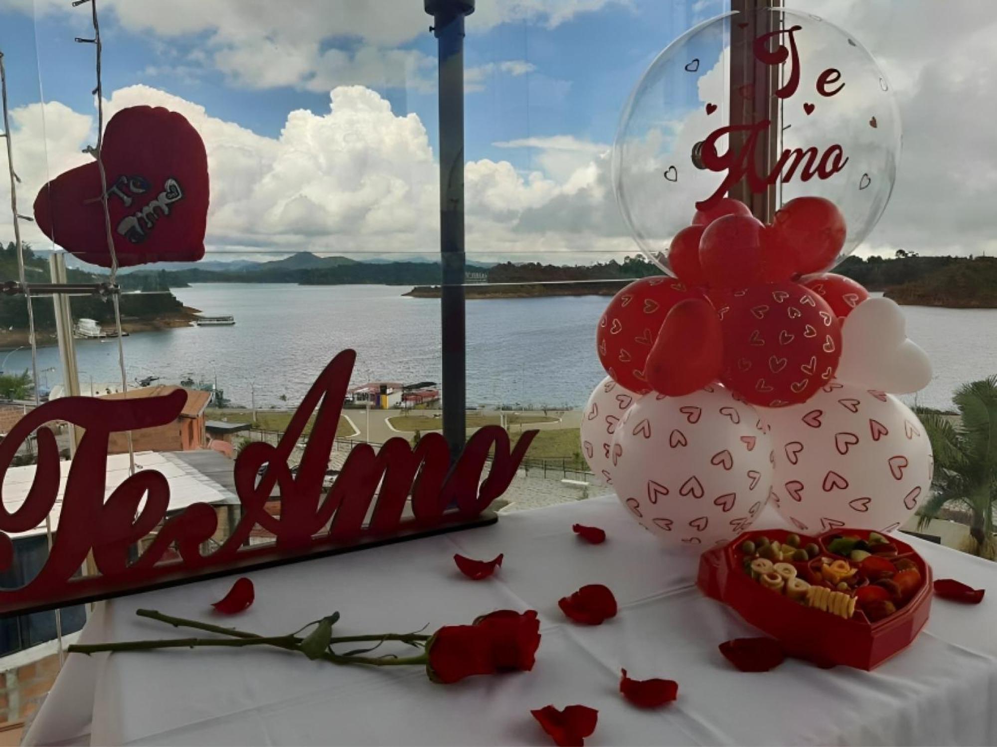 Hotel Guatatur Guatapé エクステリア 写真