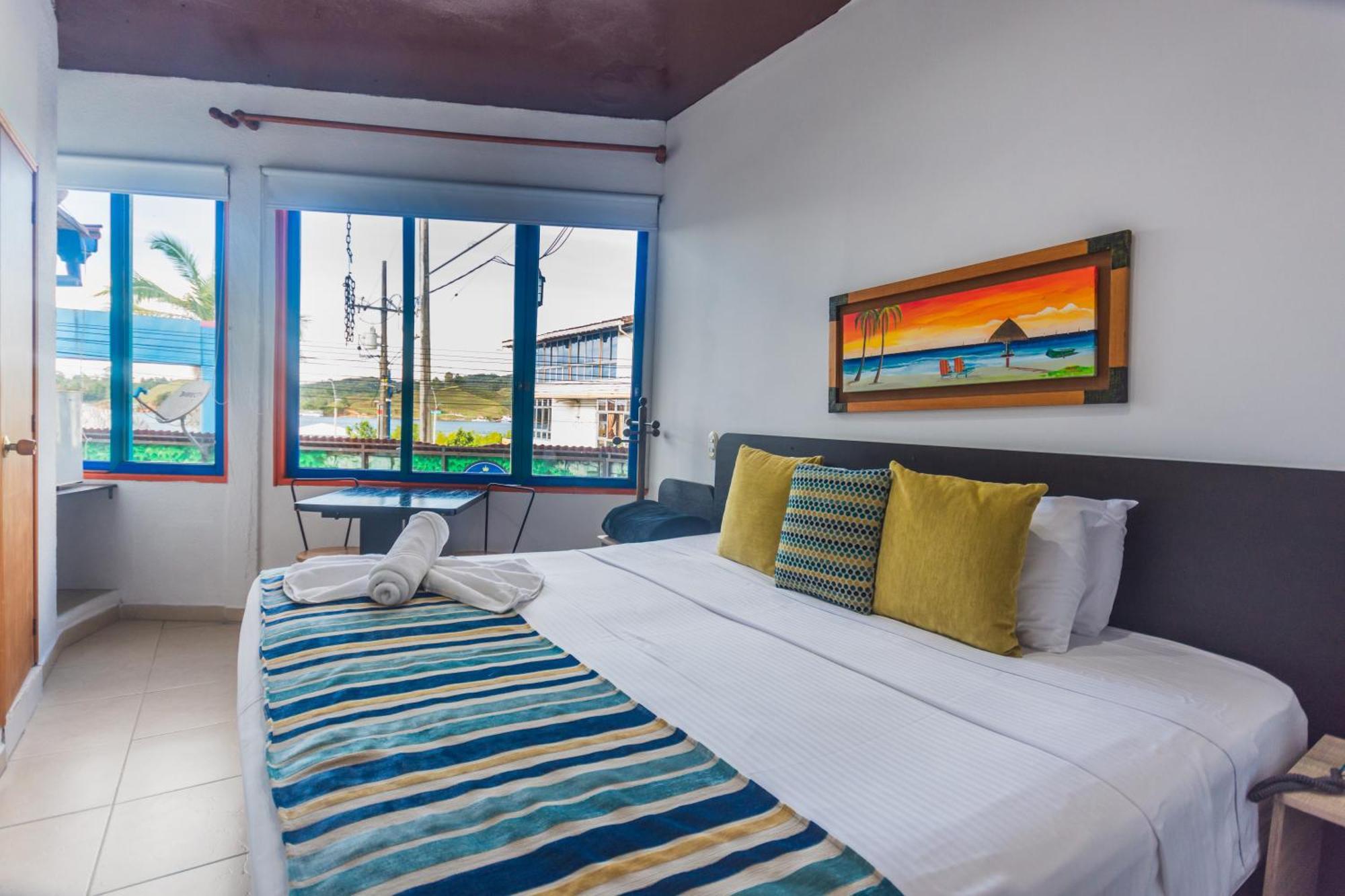 Hotel Guatatur Guatapé エクステリア 写真