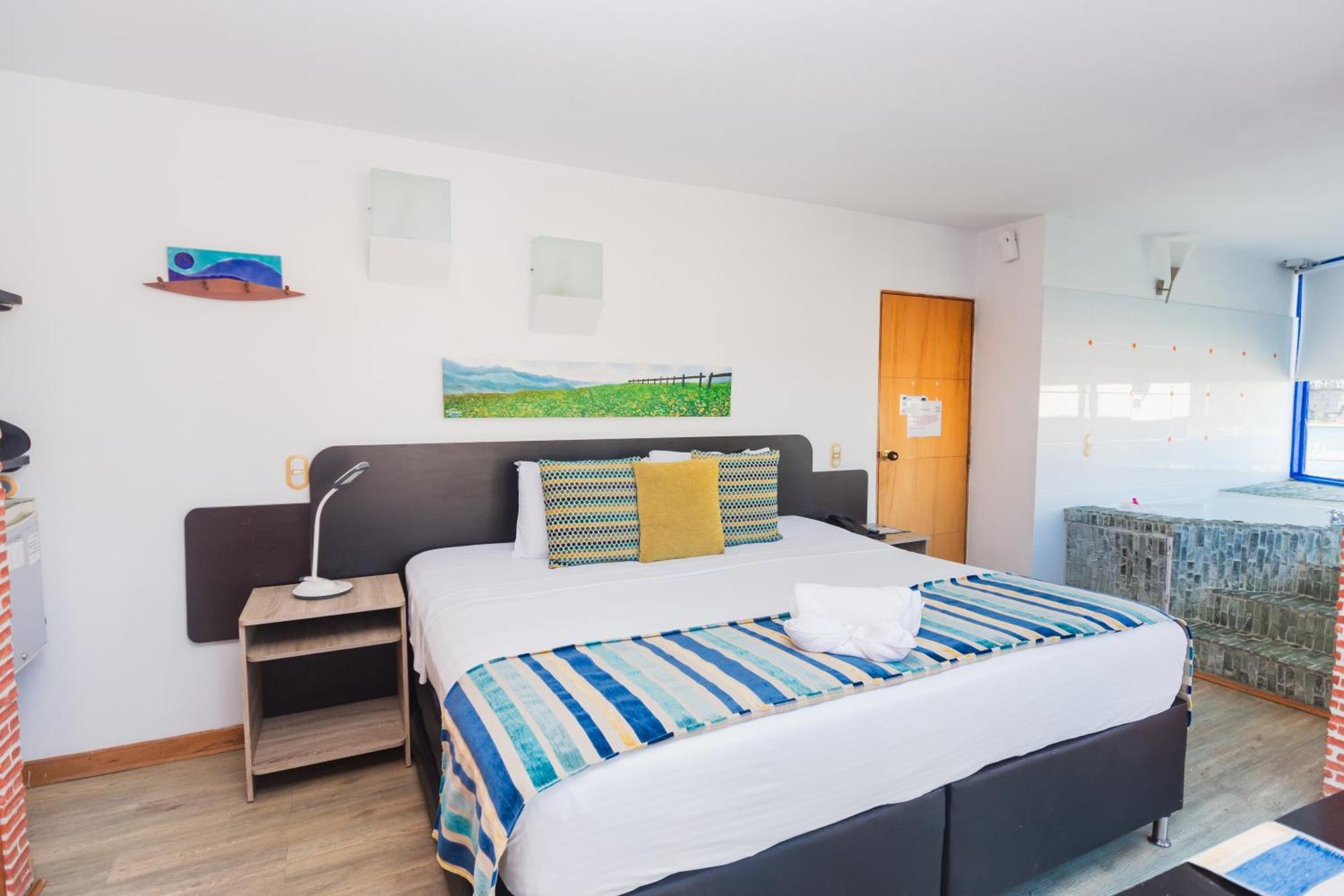 Hotel Guatatur Guatapé エクステリア 写真