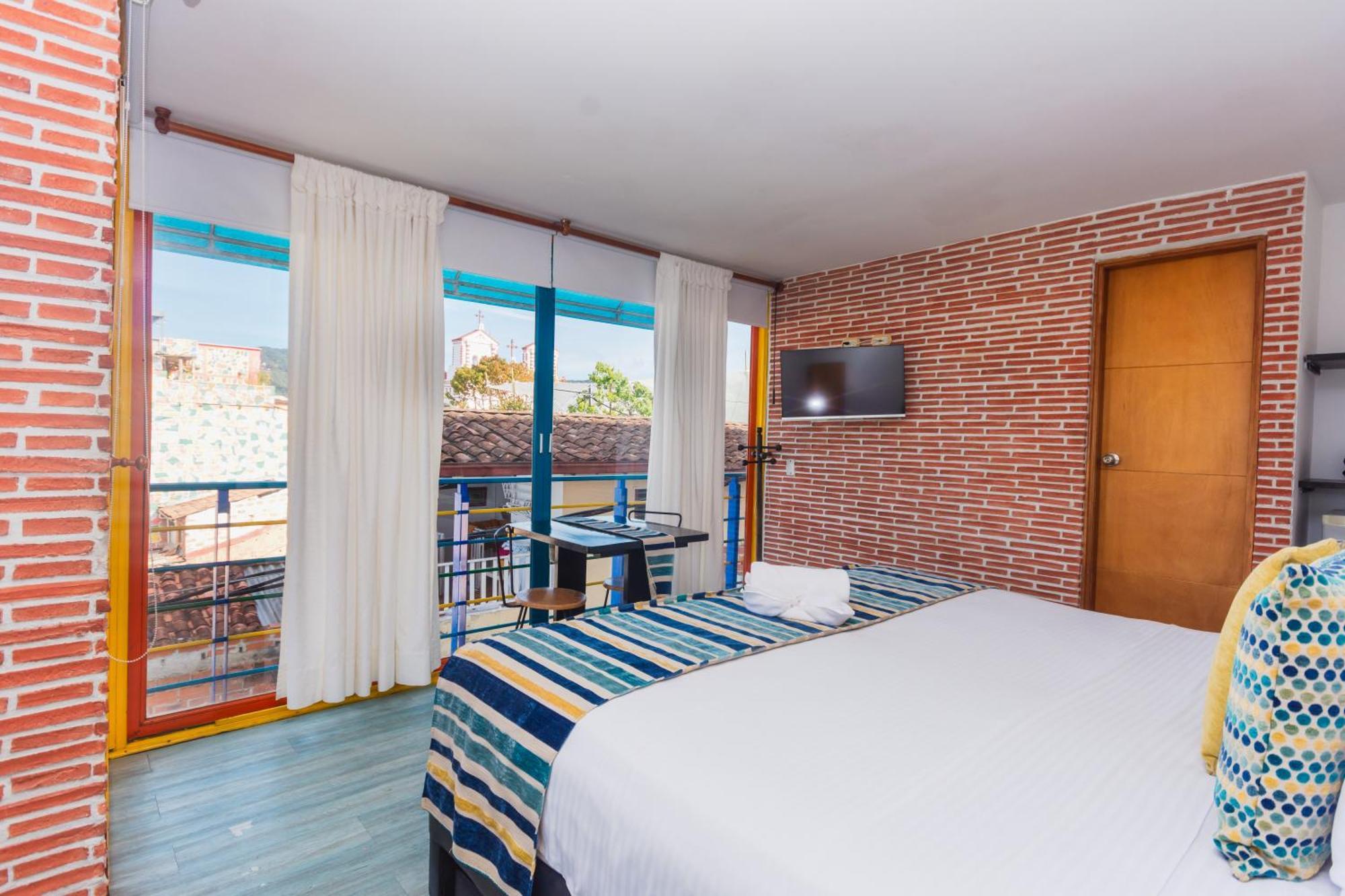 Hotel Guatatur Guatapé エクステリア 写真