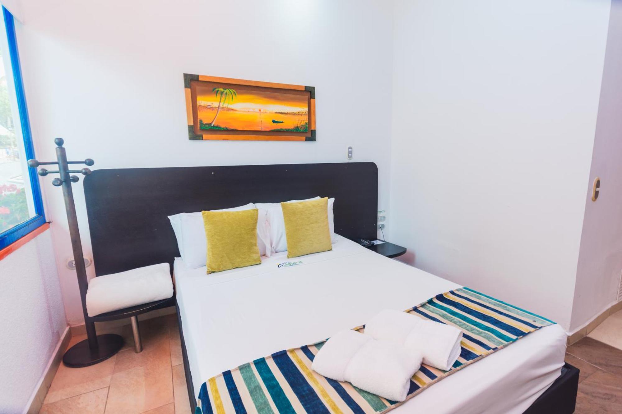 Hotel Guatatur Guatapé エクステリア 写真
