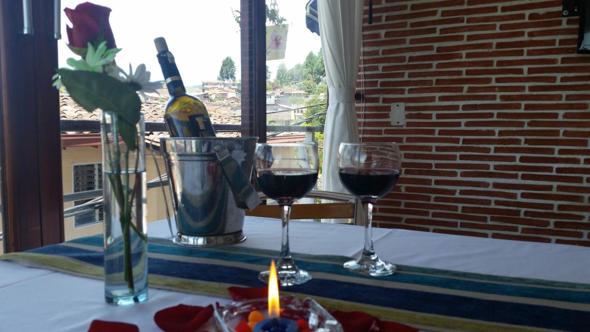 Hotel Guatatur Guatapé エクステリア 写真