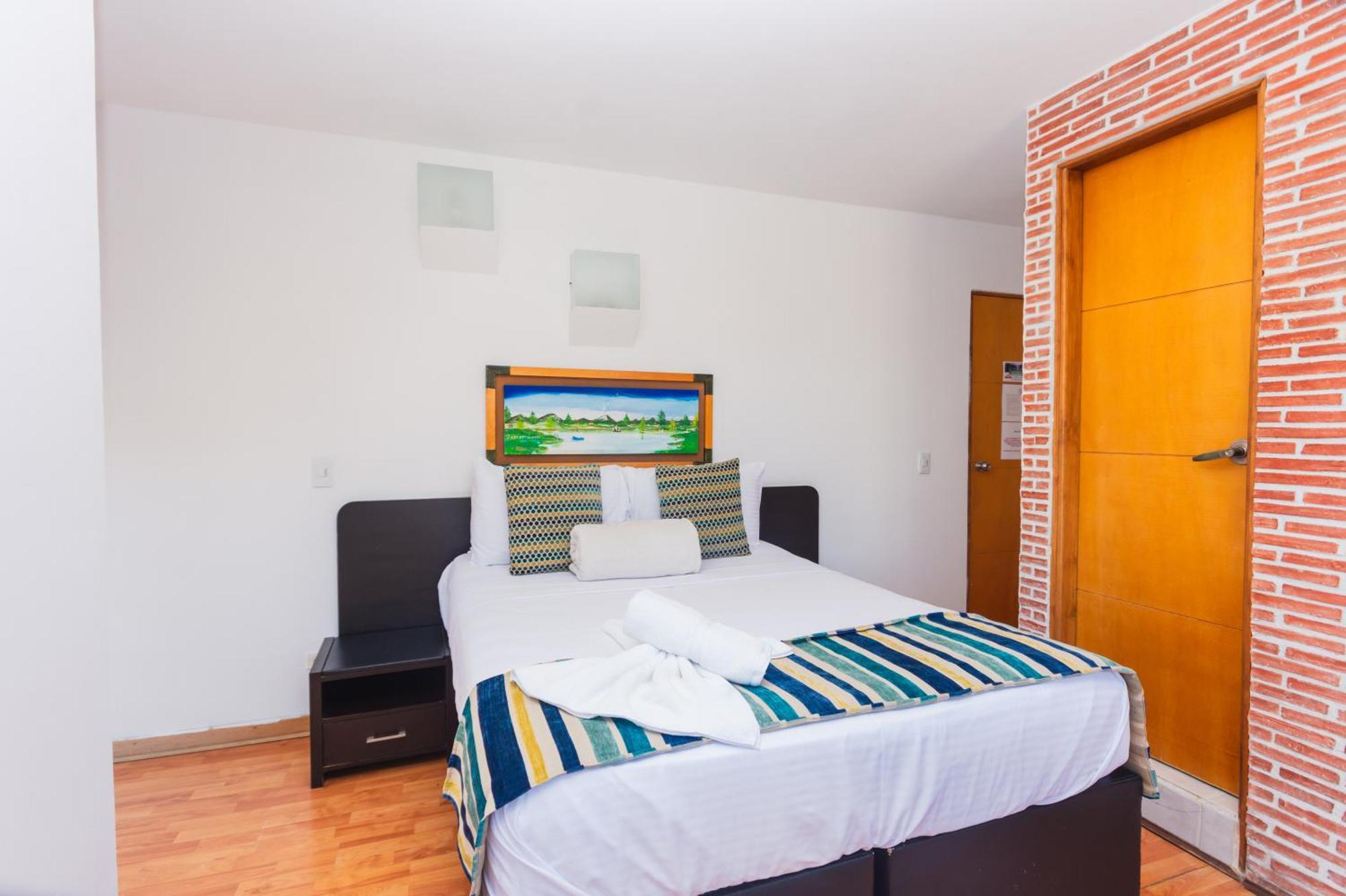 Hotel Guatatur Guatapé エクステリア 写真