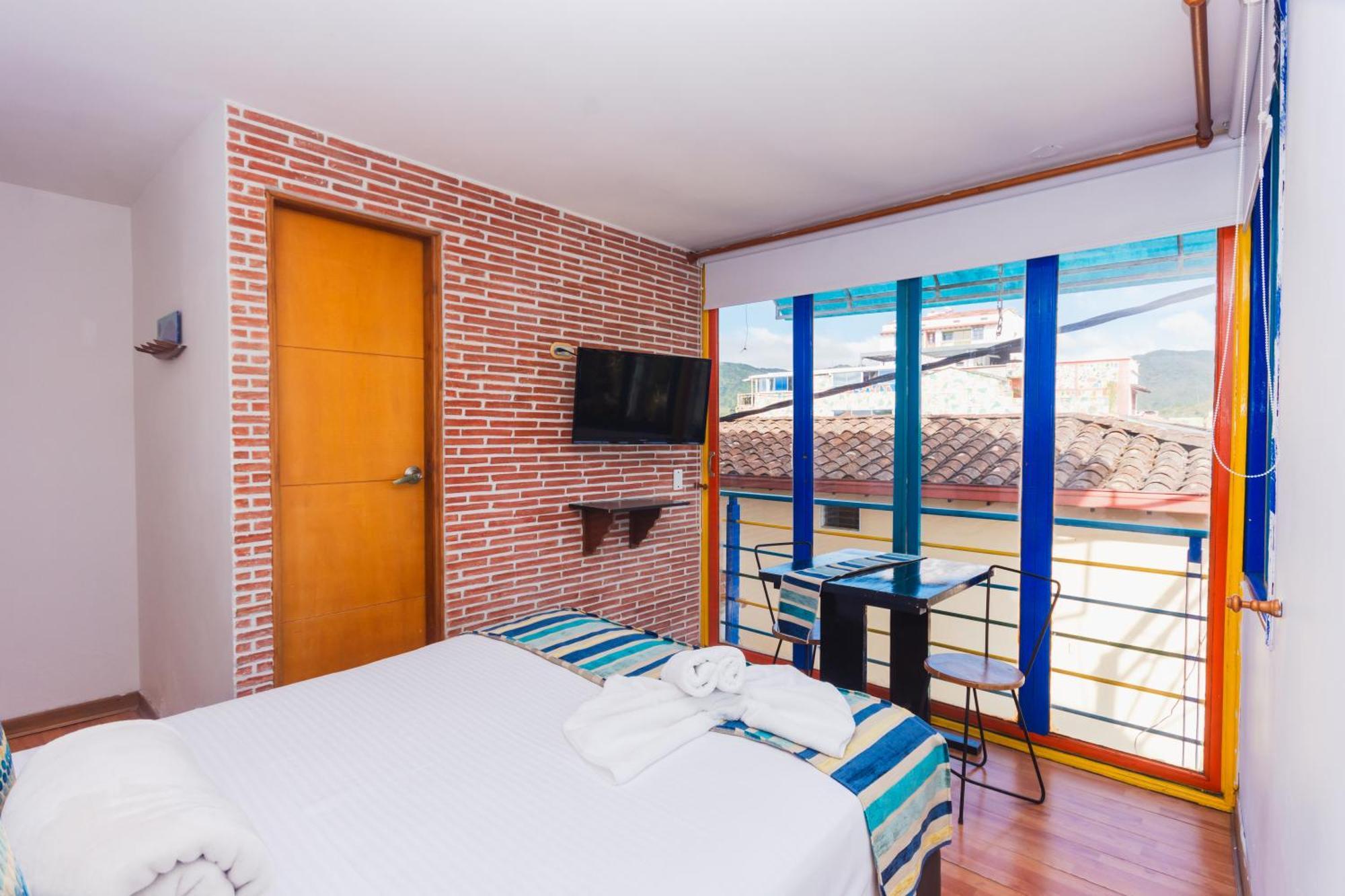 Hotel Guatatur Guatapé エクステリア 写真