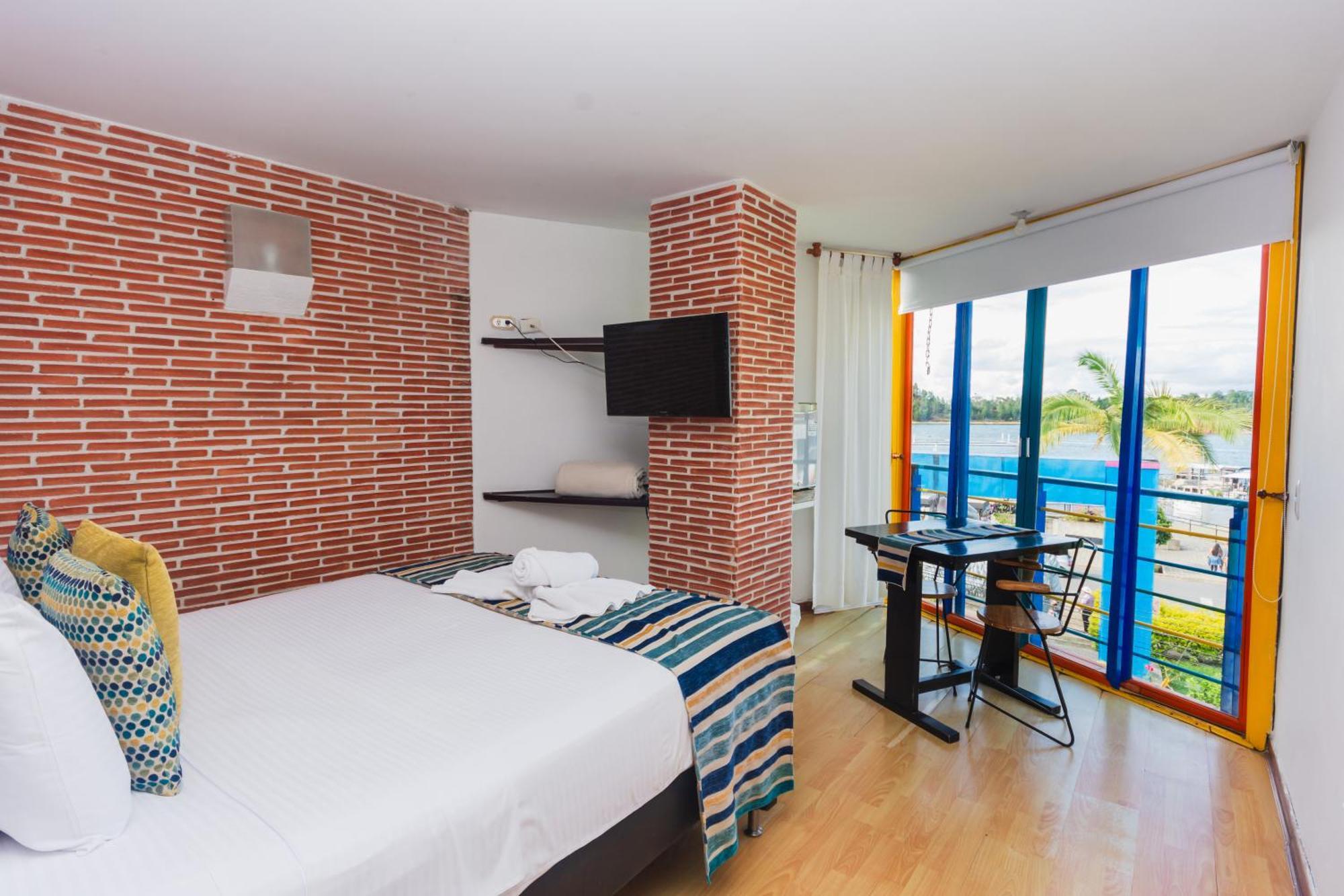 Hotel Guatatur Guatapé エクステリア 写真